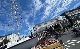 Inn On The Prom At The Fernlea Hotel